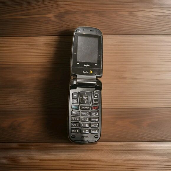 Sanyo SCP-3200 Sprint Vision Cell Phone Vintage Flip Phone Black Rare - Picture 1 of 7